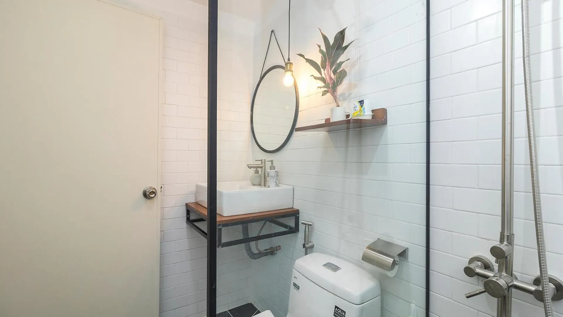 Aparments In Bui Vien Walking Street Apartment Ho Chi Minh City Homestay